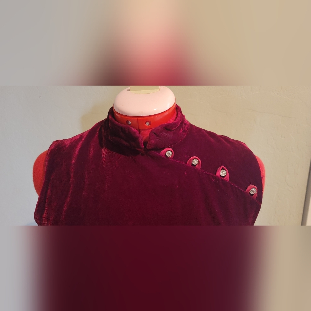 Vintage 1980's Asian Influenced Red Velour Dress - Picture 4 of 11